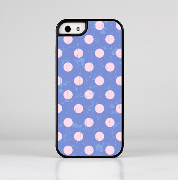 The Vintage Scratched Pink & Purple Polka Dots Skin-Sert Case for the Apple iPhone 5/5s