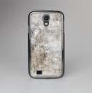 The Vintage Scratched and Worn Surface Skin-Sert Case for the Samsung Galaxy S4