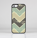 The Vintage Tan & Green Scratch Tall Chevron Skin-Sert Case for the Apple iPhone 5c