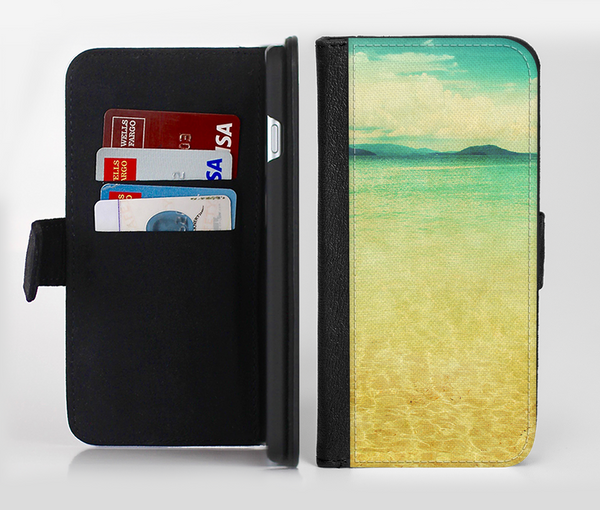 The Vintage Vibrant Beach Scene Ink-Fuzed Leather Folding Wallet Credit-Card Case for the Apple iPhone 6/6s, 6/6s Plus, 5/5s and 5c