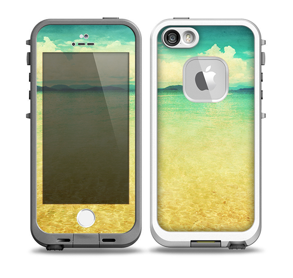 The Vintage Vibrant Beach Scene Skin for the iPhone 5-5s fre LifeProof Case