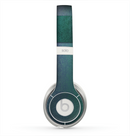 The Vivid Emerald Green Sponge Texture Skin for the Beats by Dre Solo 2 Headphones