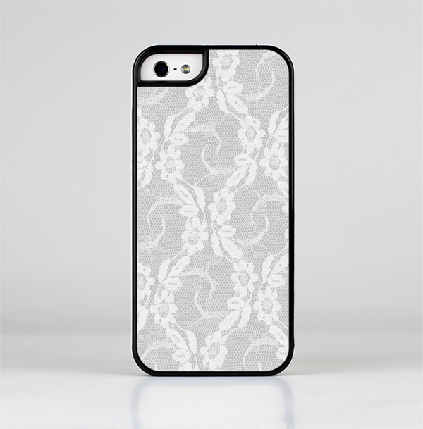 The White Floral Lace Skin-Sert Case for the Apple iPhone 5/5s