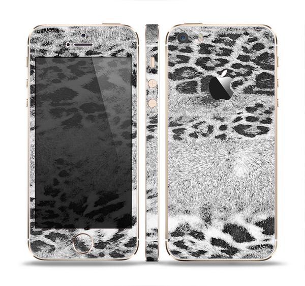 The White and Black Real Leopard Print Skin Set for the Apple iPhone 5s