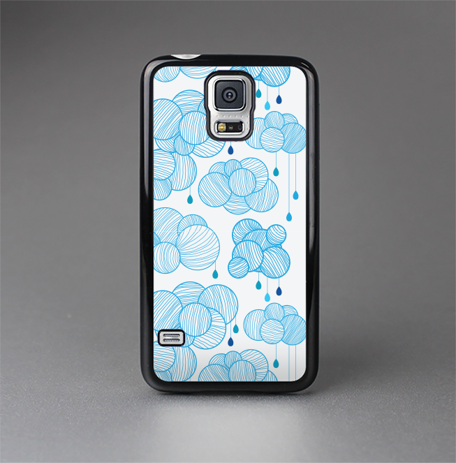 The White and Blue Raining Yarn Clouds Skin-Sert Case for the Samsung Galaxy S5