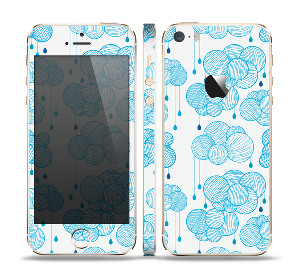 The White and Blue Raining Yarn Clouds Skin Set for the Apple iPhone 5s