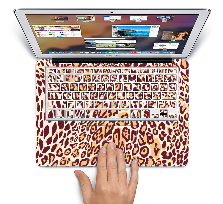The Wild Leopard Print Skin Set for the Apple MacBook Pro 15"