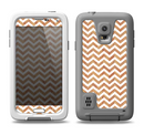 The Wood & White Chevron Pattern Samsung Galaxy S5 LifeProof Fre Case Skin Set
