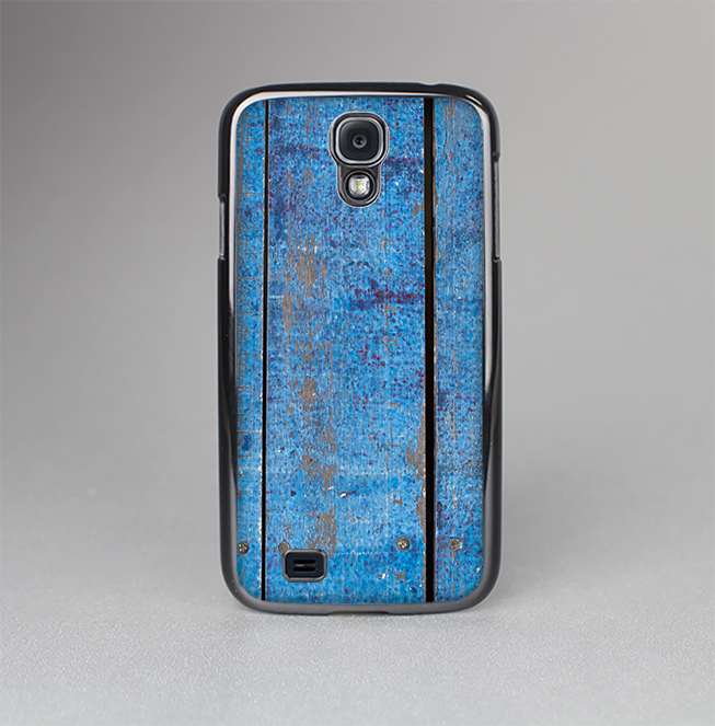 The Worn Blue Paint on Wooden Planks Skin-Sert Case for the Samsung Galaxy S4
