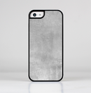 The Wrinkled Silver Surface Skin-Sert Case for the Apple iPhone 5c