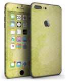 Transparent_Fog_over_Lime_Snowflake_Pattern_-_iPhone_7_Plus_-_FullBody_4PC_v3.jpg