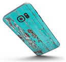 Turquoise_Chipped_Paint_on_Wood_-_Galaxy_S7_Edge_-_V1.jpg?