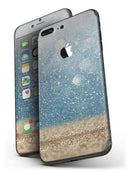Unfocused_Radient_Beach_Scene_-_iPhone_7_Plus_-_FullBody_4PC_v4.jpg