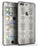 Vertical_Neutral_Royal_Pattern_-_iPhone_7_Plus_-_FullBody_4PC_v3.jpg