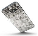 Verticle_Black_and_White_Damask_Pattern_-_Galaxy_S7_Edge_-_V1.jpg?