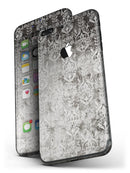Verticle_Black_and_White_Damask_Pattern_-_iPhone_7_Plus_-_FullBody_4PC_v4.jpg