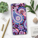 Vibrant Purple Paisley V5 - Skin-Kit for the Samsung Galaxy S-Series S20, S20 Plus, S20 Ultra , S10 & others (All Galaxy Devices Available)