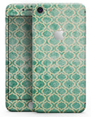 Vintage Green and Yellow Oval Pattern - Skin-kit for the iPhone 8 or 8 Plus
