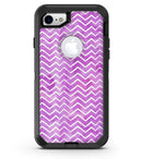 White_Chevron_Over_Purple_Grunge_Surface_iPhone7_Defender_V1.jpg