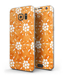 White_Pedals_Over_Watercolored_Shades_of_Orange_-_Galaxy_S7_Edge_-_V3.jpg?