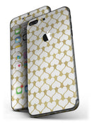 White_and_Gold_Foil_Hearts_v13_-_iPhone_7_Plus_-_FullBody_4PC_v4.jpg