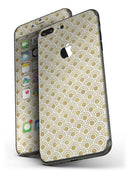 White_and_Gold_Foil_v3_-_iPhone_7_Plus_-_FullBody_4PC_v4.jpg