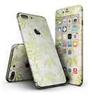 White_and_Green_Floral_Damask_Pattern_-_iPhone_7_Plus_-_FullBody_4PC_v2.jpg