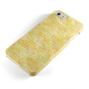Yellow_Textured_Triangle_Pattern_-_iPhone_5s_-_Gold_-_One_Piece_Glossy_-_V1.jpg
