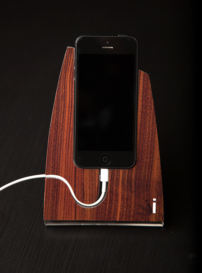 Walnut Wood iStand for the iPhone 4/4s or 5