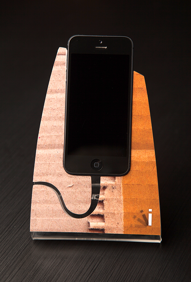 Torn Cardboard iStand for the iPhone 4/4s or 5