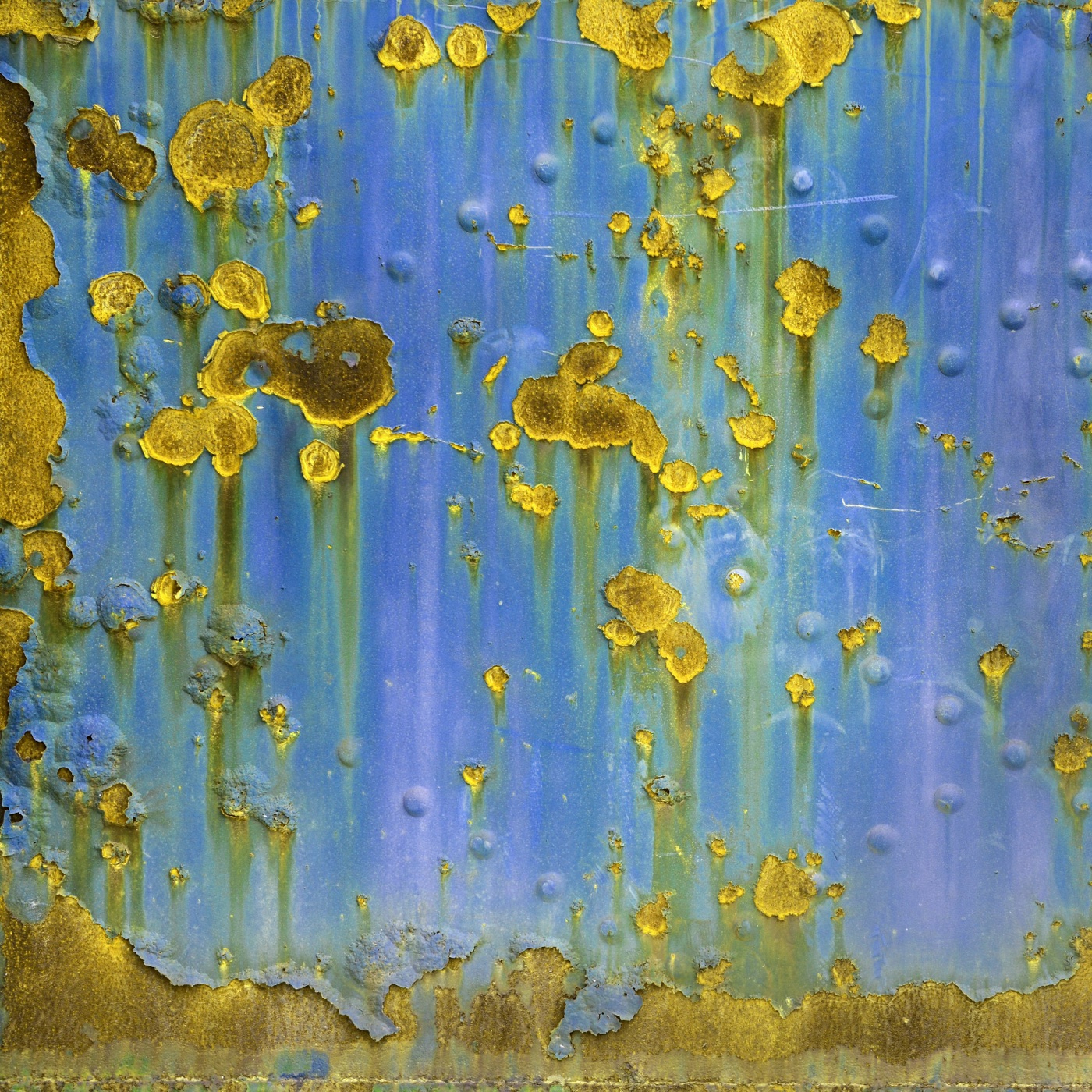 Golden Rust — gold Laptop skin